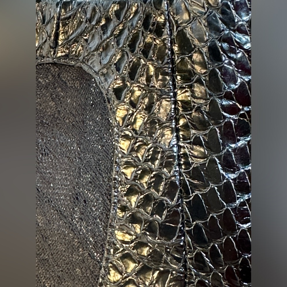 BCBG MAXAZRIA Pointed Toe Heel Ankle Boots AMAZING CONDITION! SEXY,HOLIDAY!HOT🤩 - Picture 11 of 16